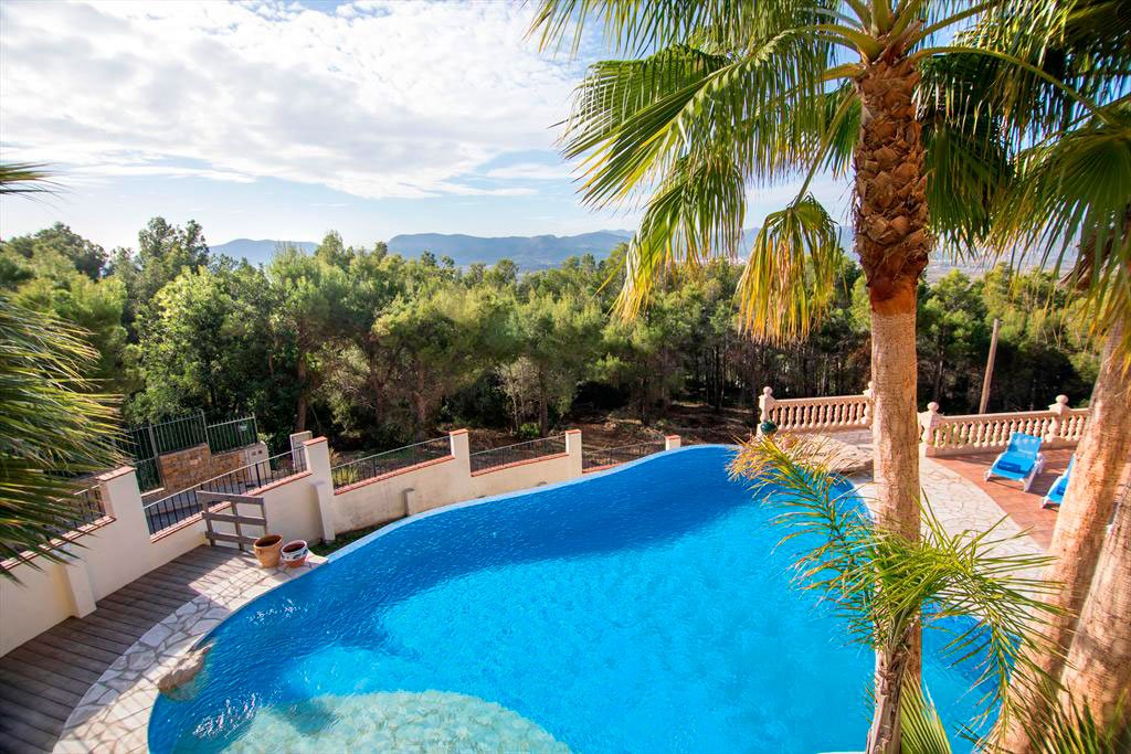 Bonita piscina privada Quality Rent a villa