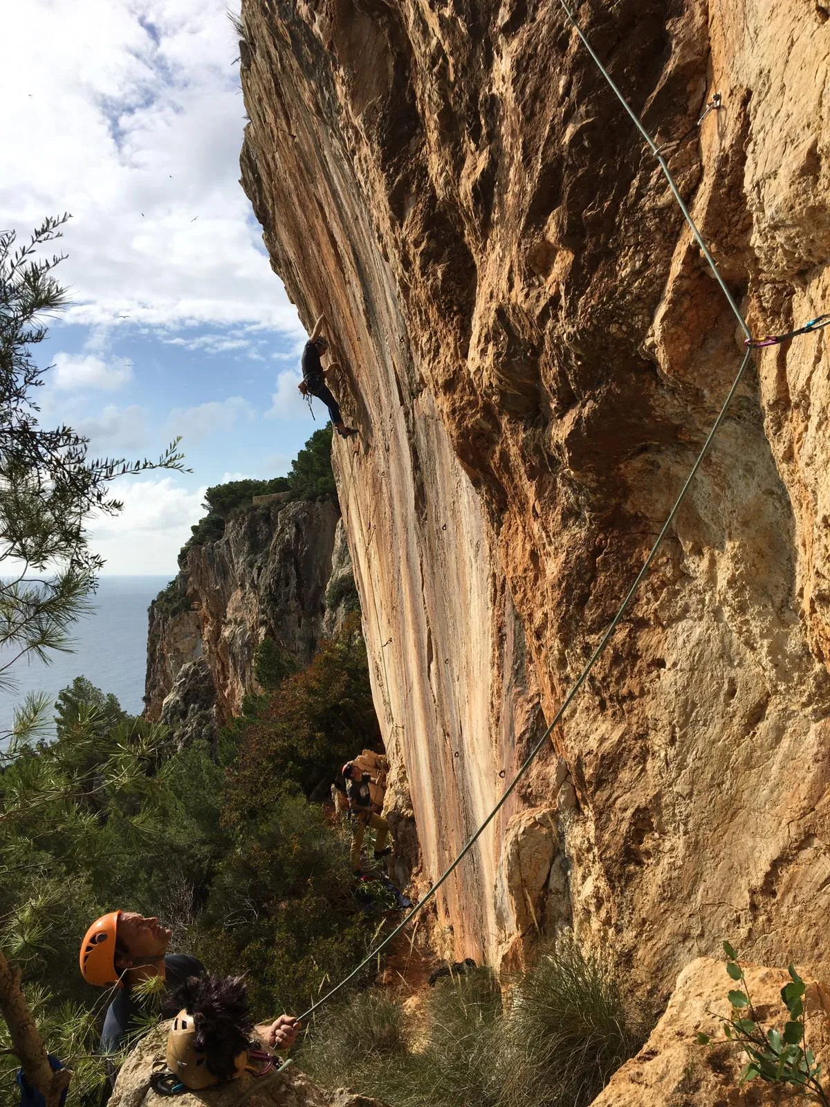Nuevas rutas de escalada en Ambolo