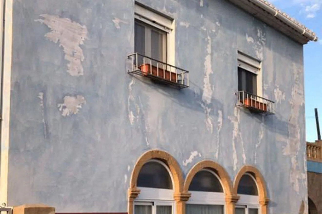 Fachada deteriorada - Pinturas Juanvi Ortolà