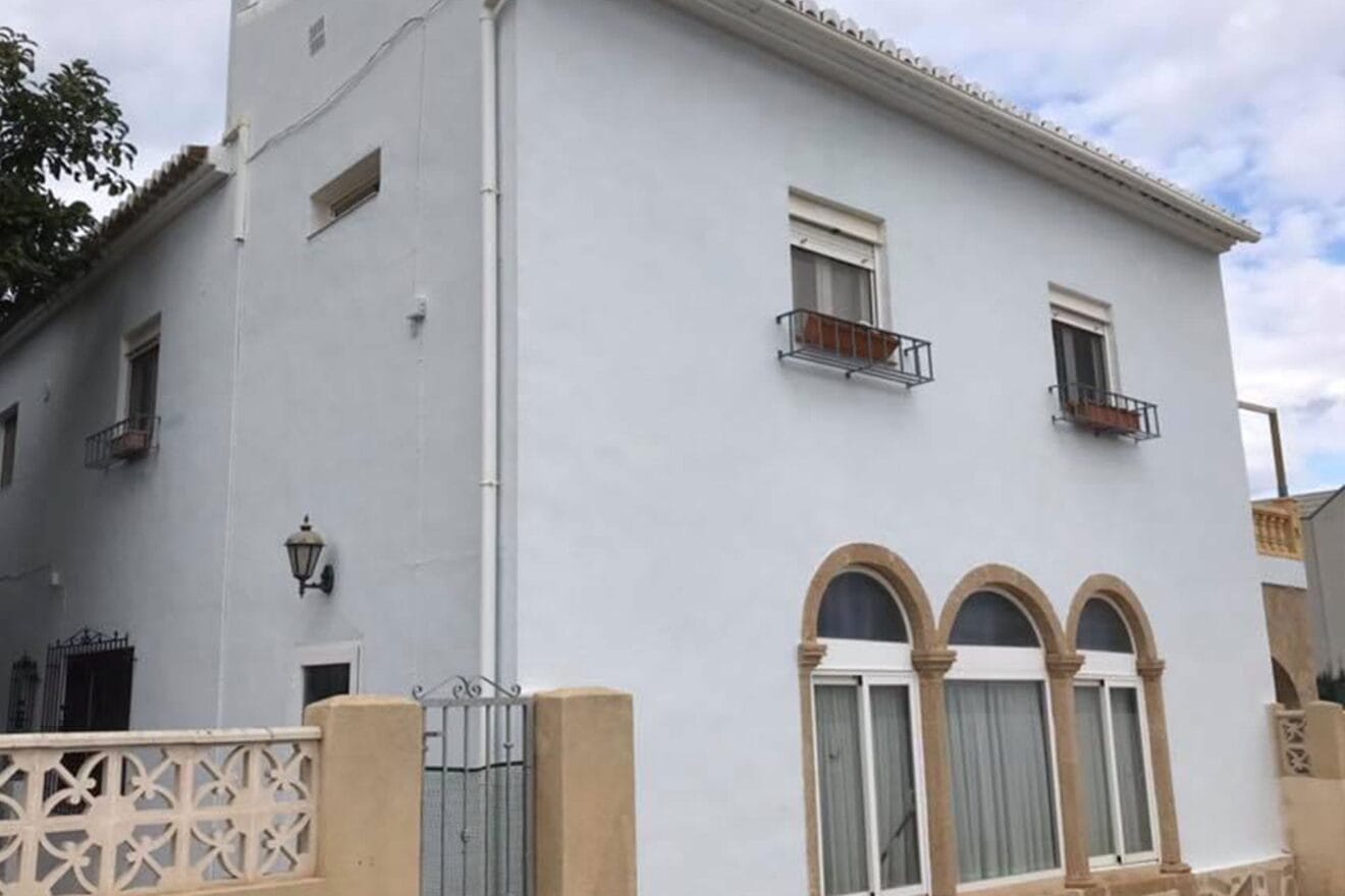 Fachada rehabilitada - Pinturas Juanvi Ortolà