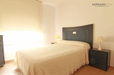 Fantástico dormitorio MORAGUESPONS Mediterranean Houses