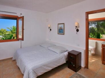 Habitación y baño Terramar Costa Blanca