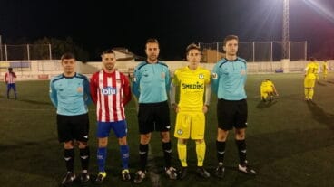 Miguel Esteve antes de un partido