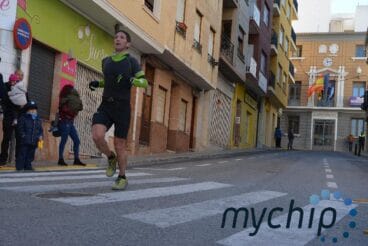 Atleta del Llebeig en la Mitja Marató Muntanya de Ocaive