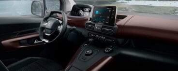 Interior del vehiculo Rifter Peumovil Denia