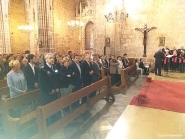 Autoridades en la misa del Nazareno