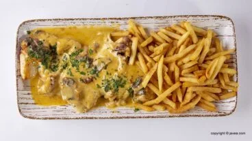 carne-en-salsa-restaurante-ammos
