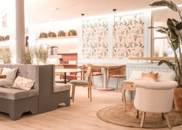 Descubre el bonito y acogedor diseño del interior de Ammos Valencia