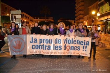 Representantes de Xàbia en la manifestación de Dénia