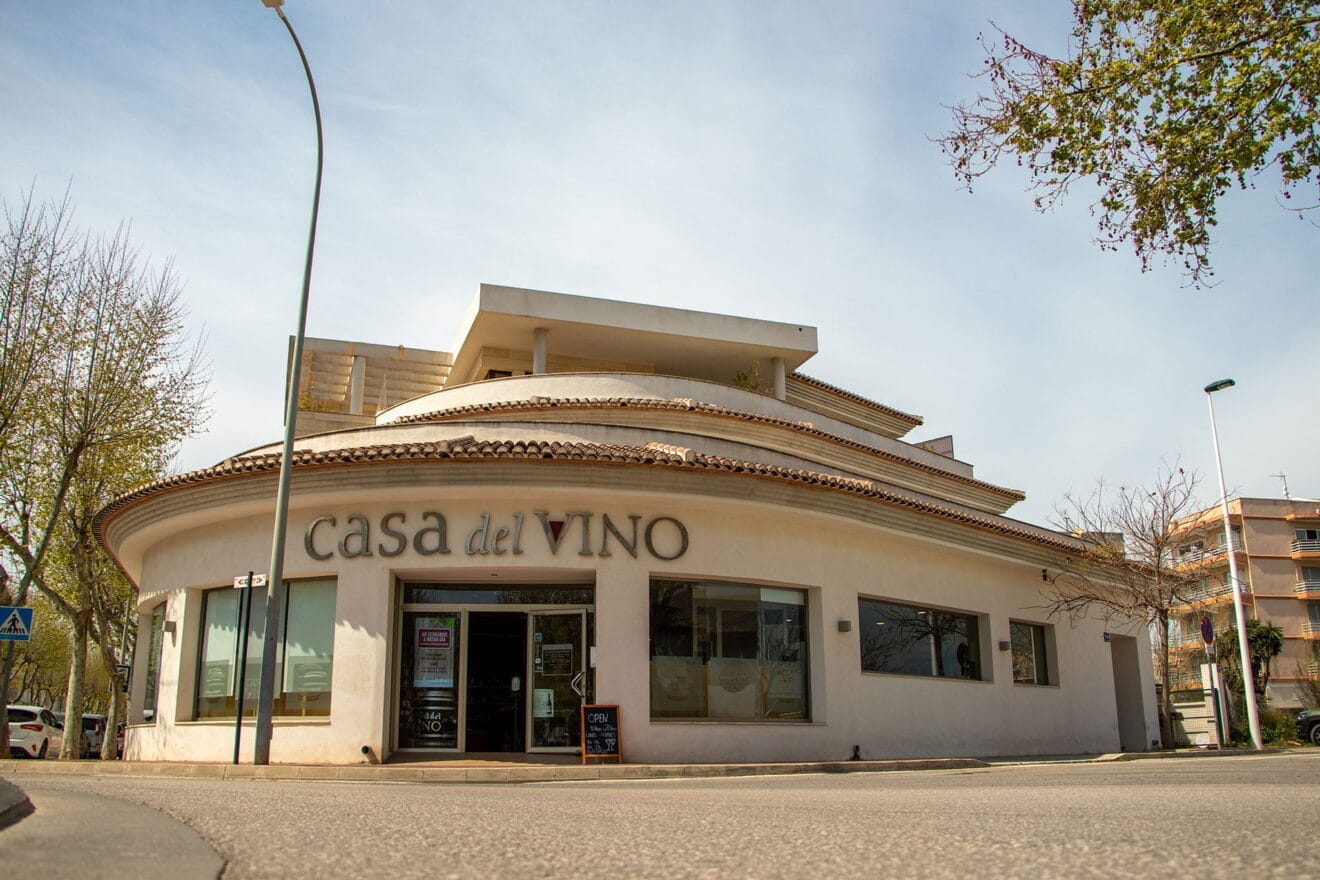 Tienda fachada Casa del Vino
