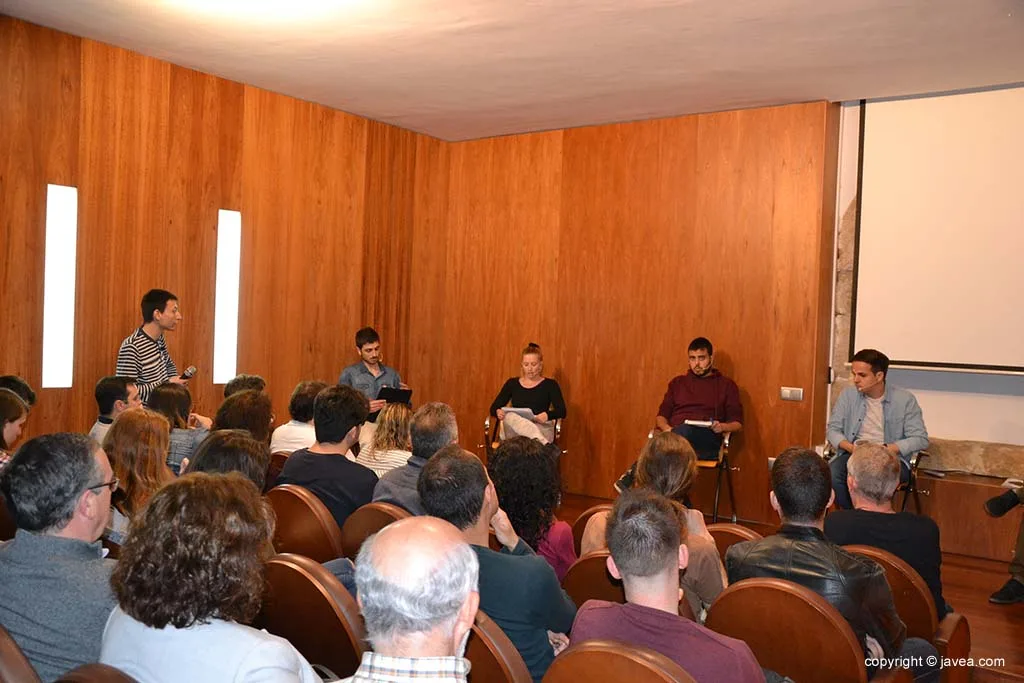 Debate político sobre Juventud