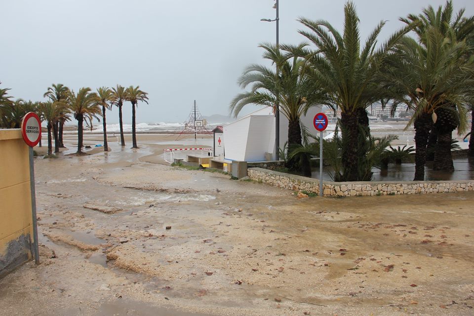 Inundación en la Playa del Arenal