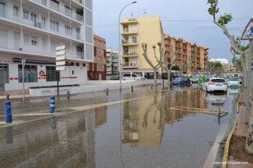 Post temporal de lluvia en la Playa del Arenal