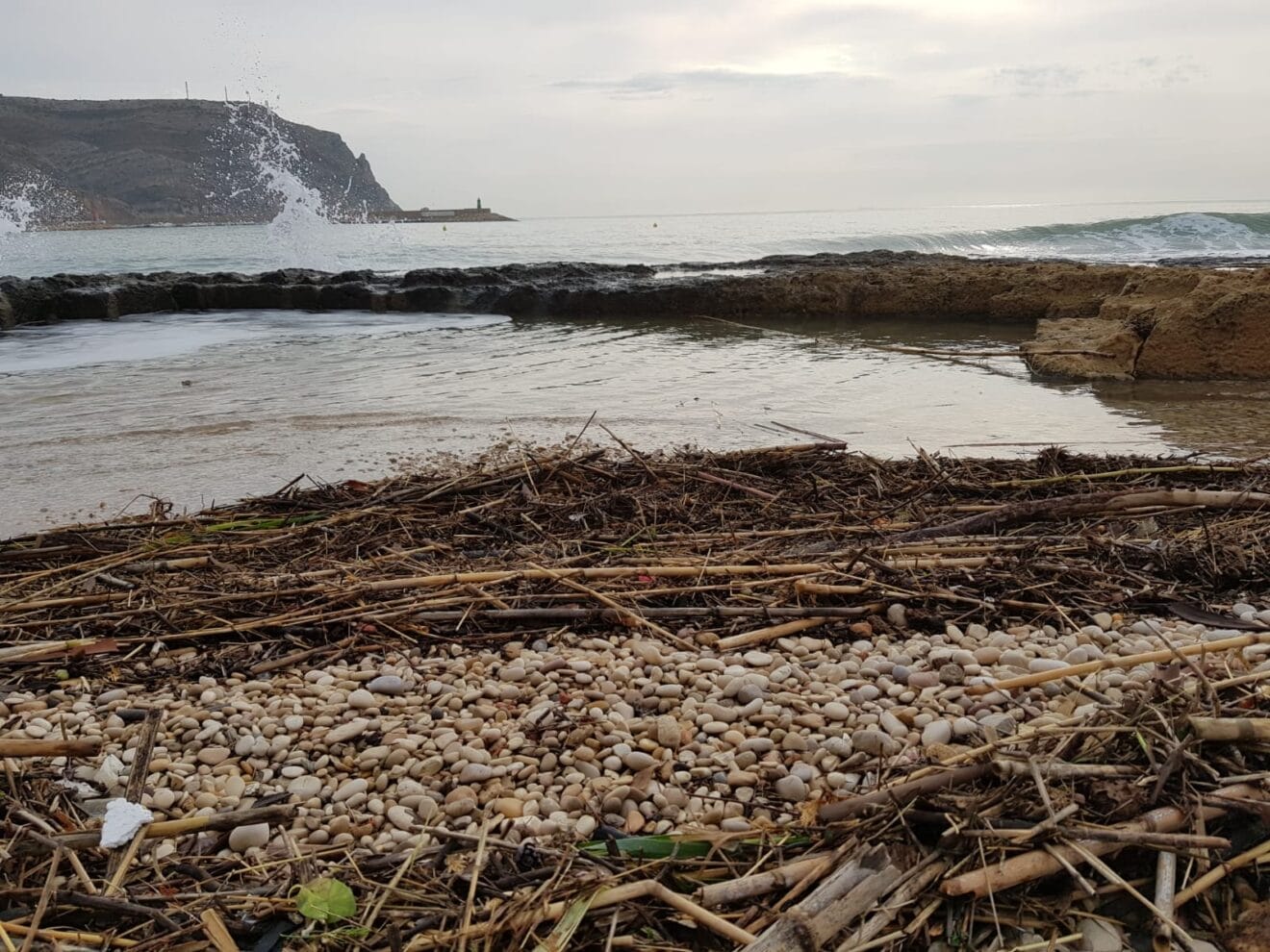 Post temporal de lluvia en la Playa del Arenal