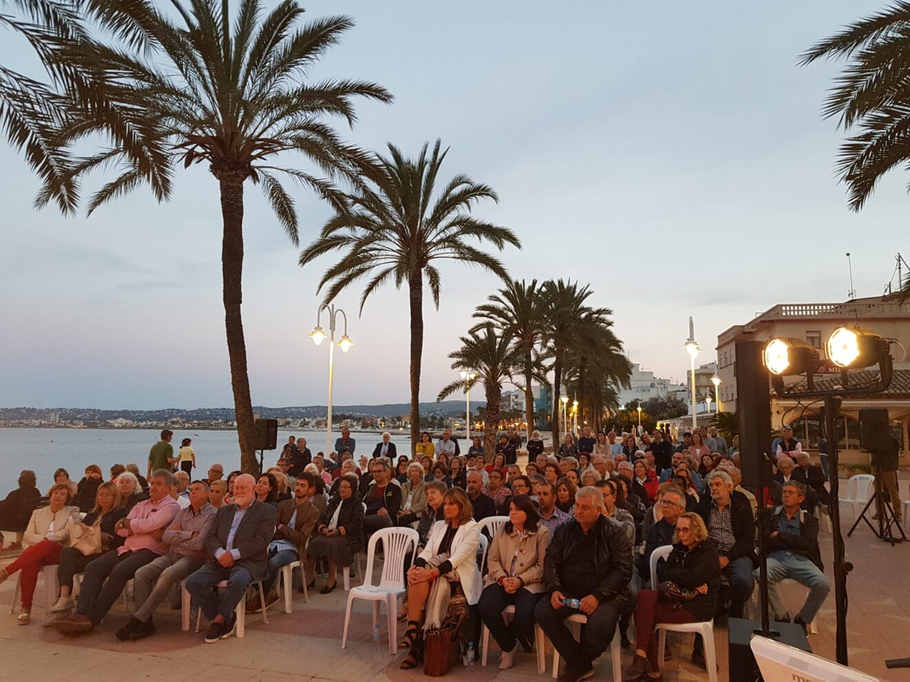 Mitin PSOE Duanes