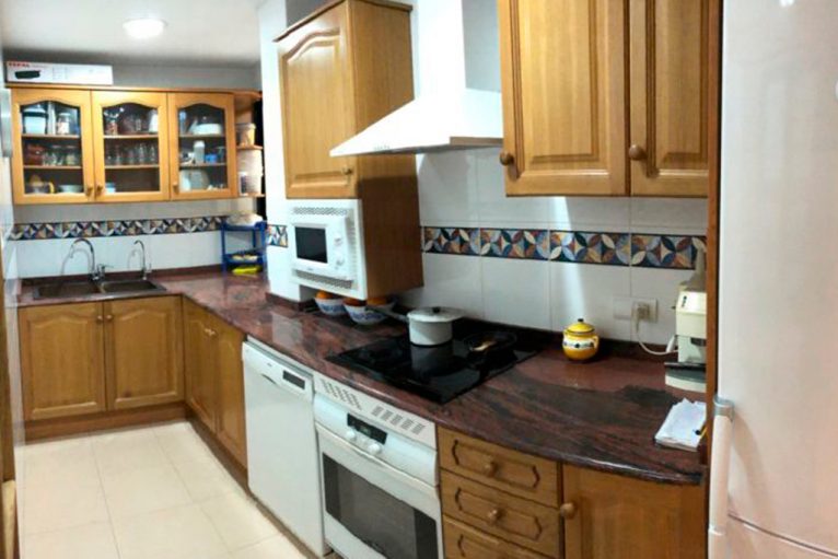 Cocina apartamento Thiviers - Inmobiliaria Javea Houses