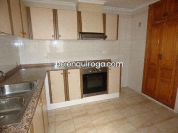 Cocina Casa Thiviers- Inmobiliaria Belen Quiroga