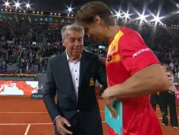 Dos leyendas del tenis español Manolo Santana y David Ferrer