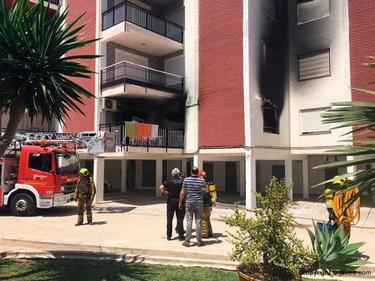 Incendi en un habitatge de la Platja de l'Arenal