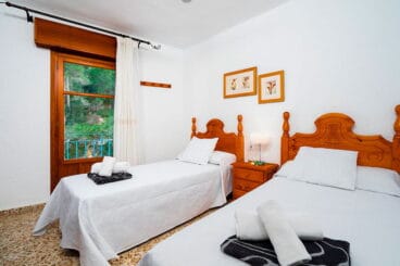 Habitación Casa rústica Granadella – Aguila Rent a Villa