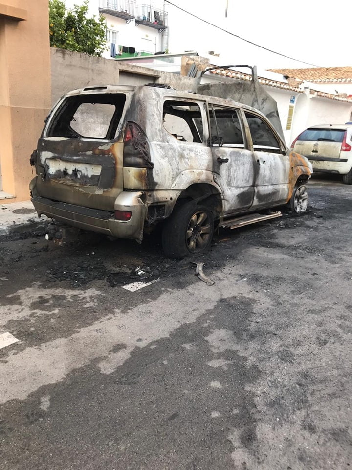 Incendio de vehículo en Duanes
