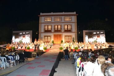 Proclamación Reina Mayor