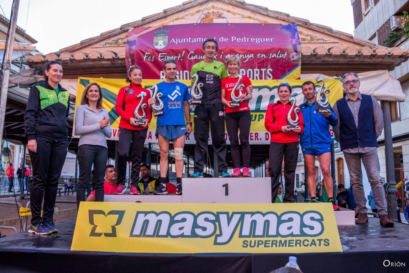 Víctor Fernández en el podio