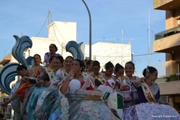 Desfile de Carrozas Fogueres Xàbia 2019 (18)