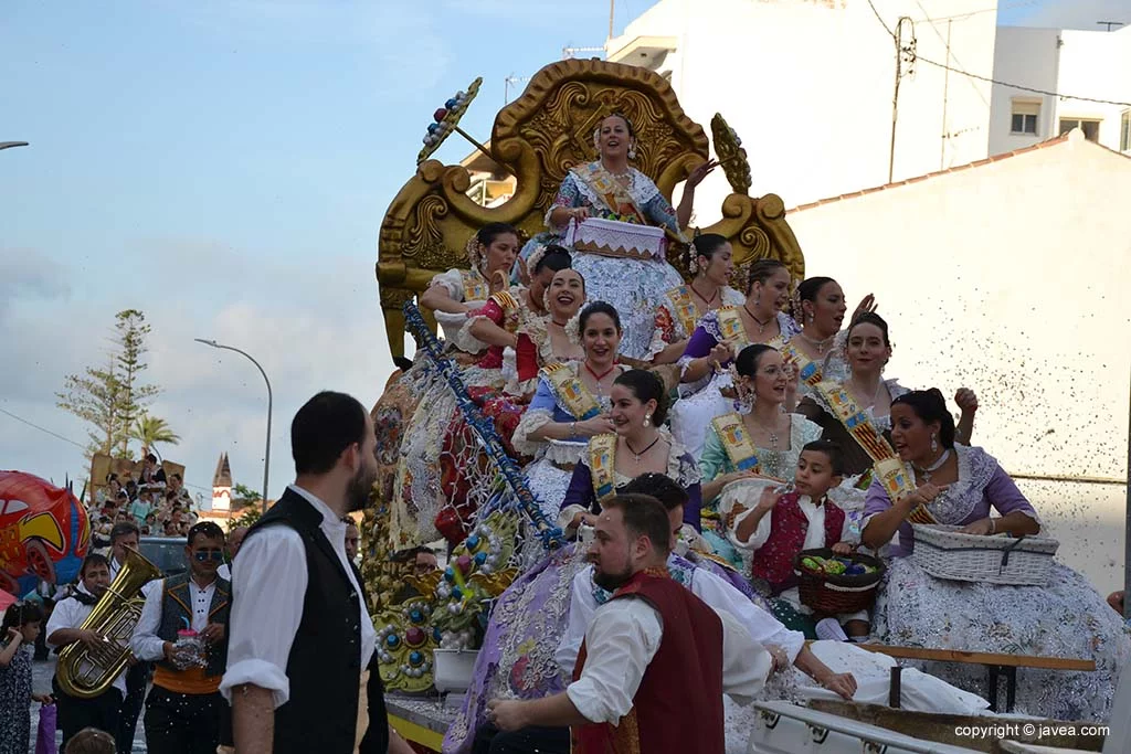 Desfile de Carrozas Fogueres Xàbia 2019 (23)