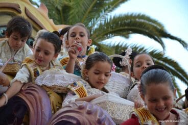 Desfile de Carrozas Fogueres Xàbia 2019 (38)