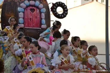 Desfile de Carrozas Fogueres Xàbia 2019 (42)