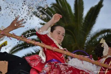 Desfile de Carrozas Fogueres Xàbia 2019 (53)