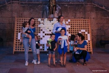 Ofrenda de flores a San Juan-Fogueres 2019 (138)