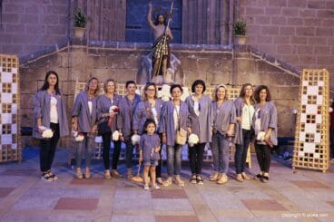 Ofrenda de flores a San Juan-Fogueres 2019 (149)