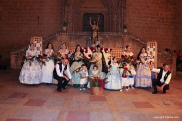 Ofrenda de flores a San Juan-Fogueres 2019 (169)
