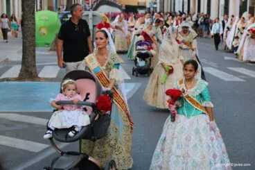 Ofrenda de flores a San Juan-Fogueres 2019 (34)