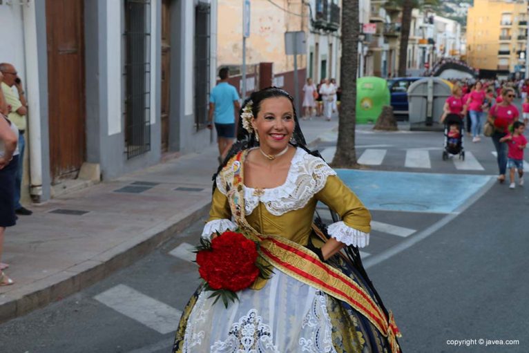 Ofrenda de flores a San Juan-Fogueres 2019 (42)