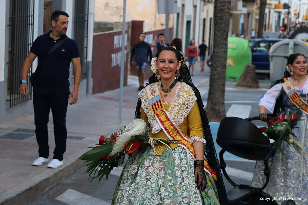 Ofrenda de flores a San Juan-Fogueres 2019 (46)