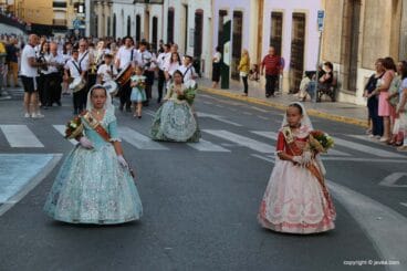 Ofrenda de flores a San Juan-Fogueres 2019 (76)