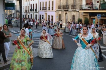 Ofrenda de flores a San Juan-Fogueres 2019 (97)