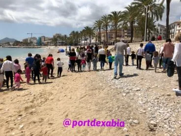 Participantes en la limpieza