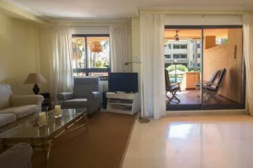 Salón Adosado Vía Augusta Jávea – MMC Property Services