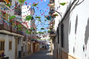 Visita a las calles engalanadas