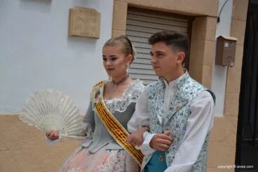 Visita a las calles engalanadas