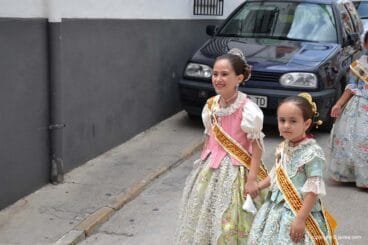 Visita a las calles engalanadas