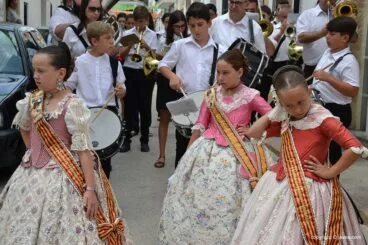 Visita a las calles engalanadas