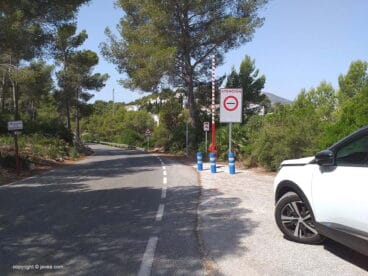 Barrera de accesos a la Granadella
