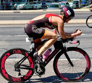 Cristina Roselló sobre su bicicleta