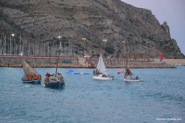 Desembarco y embajada mora