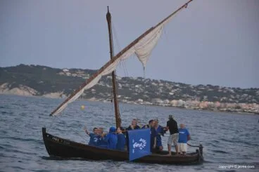 Desembarco y embajada mora